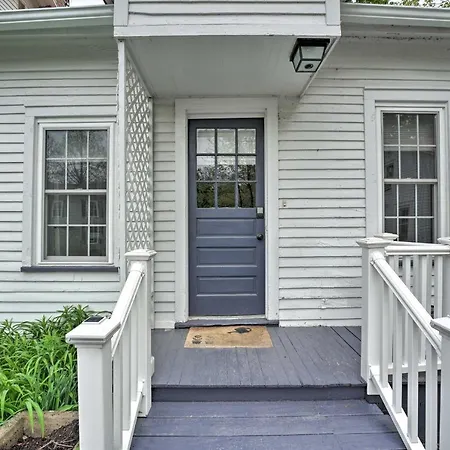 Romantic Country Apt By Lake Erie And Wineries!